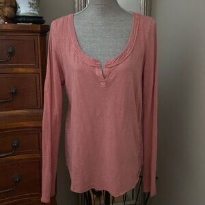 Free people long sleeve light rust top crochet open knit back size M